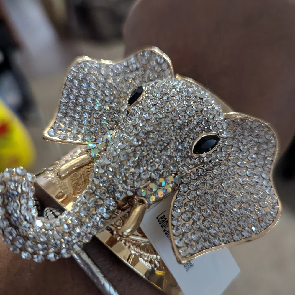 Gold Elephant Rhinestone Bracelet - Picture 1 of 1